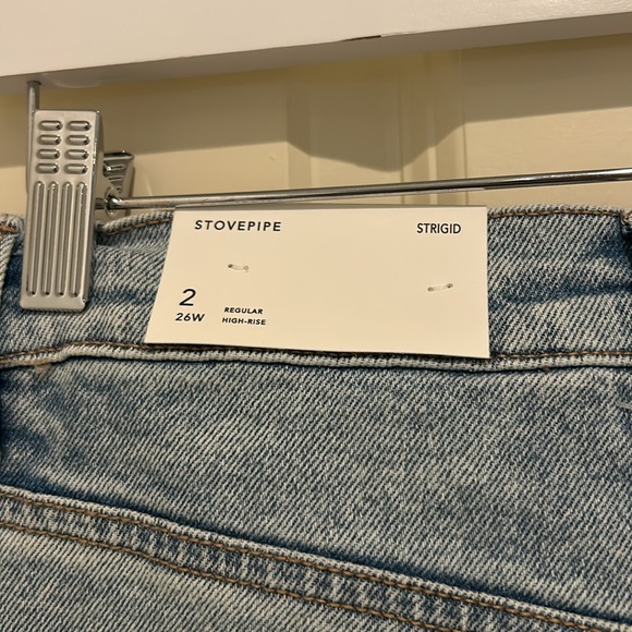 Strigid Stovepipe Ripped Jeans - Picture 6 of 6